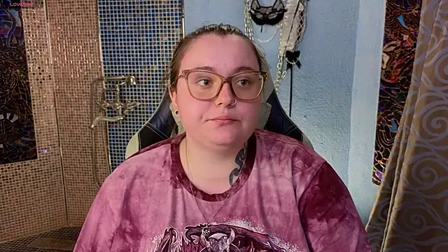 Snapshot of CatherineClaire chatting on 8, 8, 2026 CatherineClaire online show from 8, 8, 2026