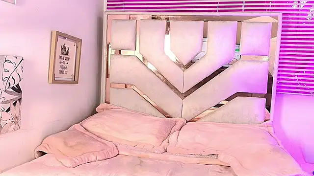 Milf vero online show from 22, 4, 2026