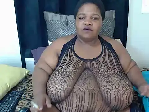 BBWMIDGET40 online show from 20, 5, 2026