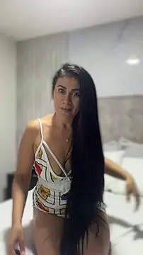 Snapshot of Laia_Hills chatting on 25, 6, 2026 Laia Hills online show from 25, 6, 2026