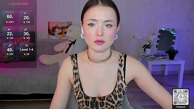 Snapshot of LinnLove chatting on 16, 5, 2026 LinnLove online show from 16, 5, 2026