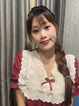 Snapshot of Ly-sexyy chatting on 5, 5, 2026 Ly-sexyy online show from 5, 5, 2026