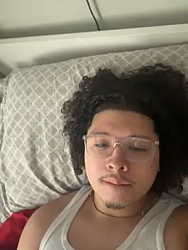 Snapshot of luv_chino chatting on 25, 5, 2026 luv chino online show from 25, 5, 2026