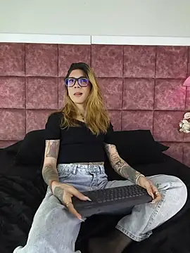 Snapshot of JessieGarvet19 chatting on 17, 7, 2026 JessieGarvet19 online show from 17, 7, 2026