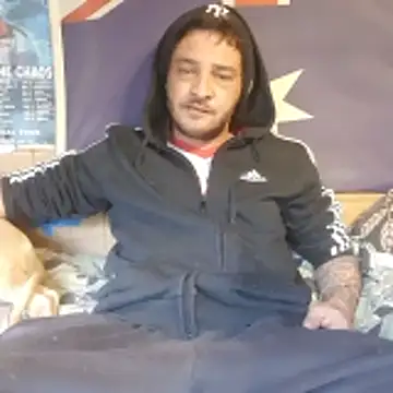 Shy guy 92 online show from 23, 4, 2026