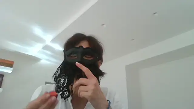 Snapshot of HelenTiAscolta chatting on 11, 5, 2026 HelenTiAscolta online show from 11, 5, 2026