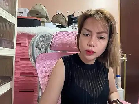 Snapshot of sweet_glam chatting on 17, 7, 2026 sweet glam online show from 17, 7, 2026