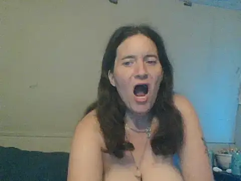 Snapshot of Mini83 chatting on 11, 5, 2026 Mini83 online show from 11, 5, 2026