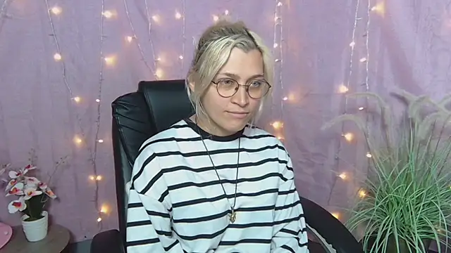 RubyDaviss online show from 4, 5, 2026