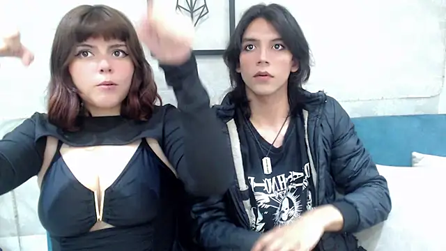 Snapshot of raven_n_matt chatting on 28, 4, 2026 raven n matt online show from 28, 4, 2026