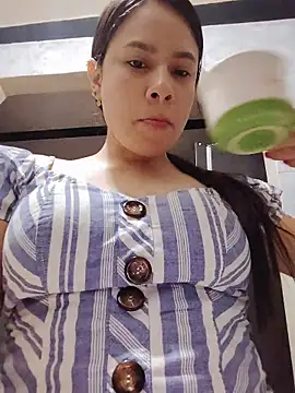 Snapshot of Nicol_Alvarez1 chatting on 2, 6, 2026 Nicol Alvarez1 online show from 2, 6, 2026