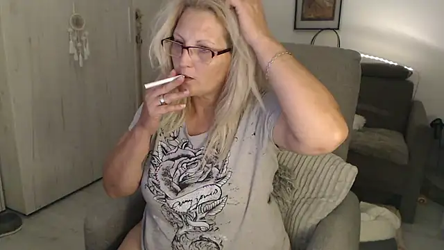 Divineblond online show from 27, 5, 2026