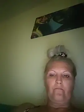 Snapshot of Divineblond chatting on 28, 6, 2026 Divineblond online show from 28, 6, 2026
