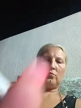 Snapshot of Divineblond chatting on 14, 7, 2026 Divineblond online show from 14, 7, 2026