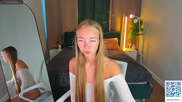 Snapshot of Milana_Sorrento chatting on 15, 6, 2026 Milana Sorrento online show from 15, 6, 2026