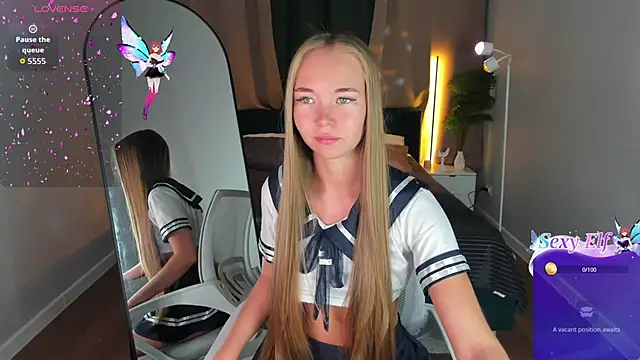 Snapshot of Milana_Sorrento chatting on 19, 6, 2026 Milana Sorrento online show from 19, 6, 2026