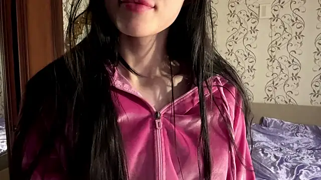 Snapshot of RosamondRuhn chatting on 10, 5, 2026 RosamondRuhn online show from 10, 5, 2026