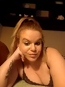 Maryquenn online show from 24, 6, 2026