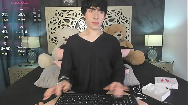 Snapshot of DemonFoxx chatting on 24, 6, 2026 DemonFoxx online show from 24, 6, 2026