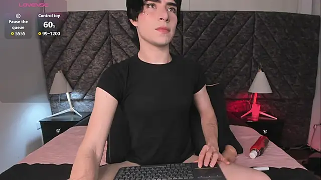 Snapshot of DemonFoxx chatting on 14, 7, 2026 DemonFoxx online show from 14, 7, 2026