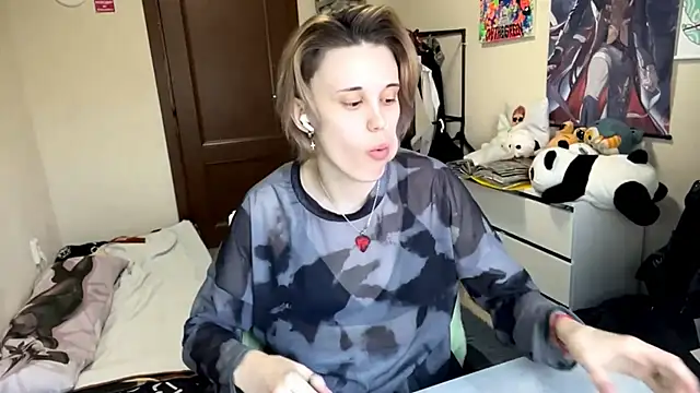 Queen moments  online show from 23, 4, 2026