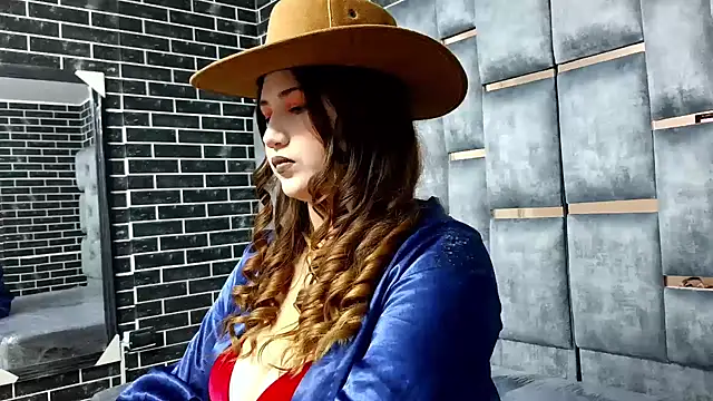 TaliaSkyx21 online show from 13, 7, 2026
