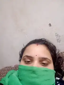 Snapshot of khushibaby85 chatting on 27, 4, 2026 khushibaby85 online show from 27, 4, 2026