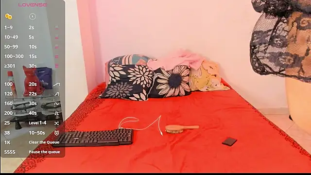 Snapshot of lolacute69_ chatting on 17, 7, 2026 lolacute69 online show from 17, 7, 2026