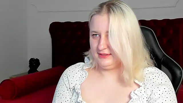 LioraArdyn online show from 13, 5, 2026