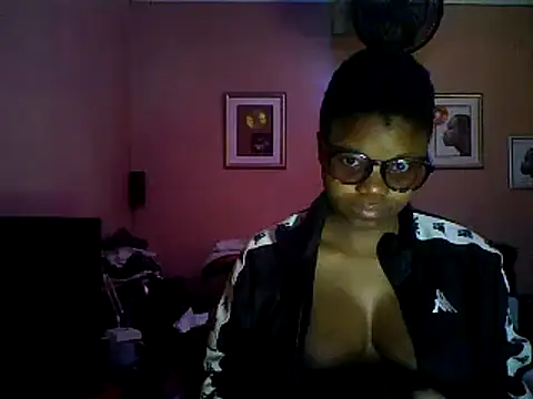 Snapshot of Hotboobs27 chatting on 18, 6, 2026 Hotboobs27 online show from 18, 6, 2026