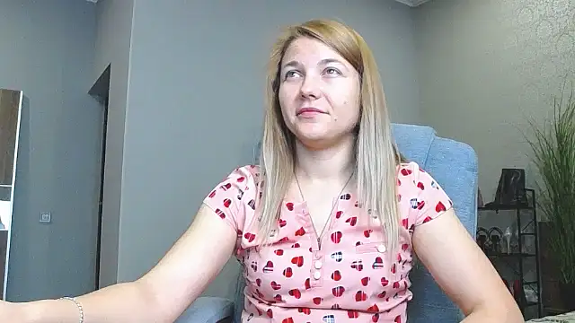 Snapshot of AnniShery chatting on 5, 5, 2026 AnniShery online show from 5, 5, 2026