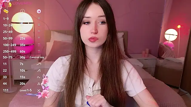 Snapshot of AliceLidelle chatting on 17, 6, 2026 AliceLidelle online show from 17, 6, 2026