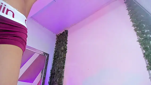 Snapshot of KevCokk chatting on 4, 7, 2026 KevCokk online show from 4, 7, 2026