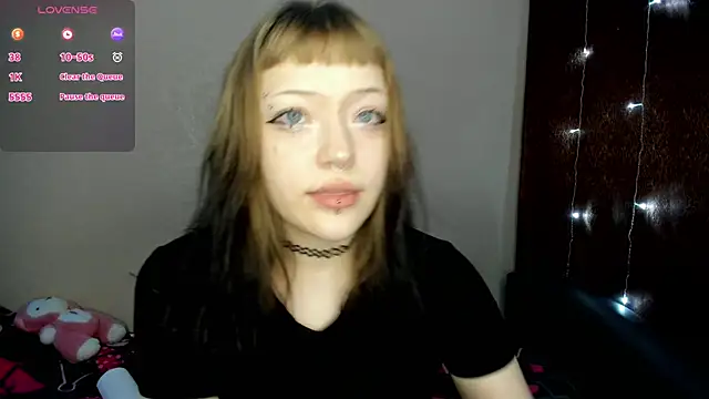 Snapshot of urmelodyy chatting on 5, 5, 2026 urmelodyy online show from 5, 5, 2026