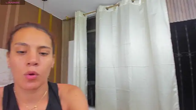 Snapshot of AlahiaEvanz chatting on 10, 5, 2026 AlahiaEvanz online show from 10, 5, 2026