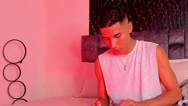Snapshot of ThiagoSexy005 chatting on 2, 7, 2026 ThiagoSexy005 online show from 2, 7, 2026