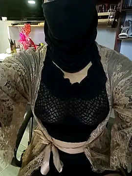 nadia  abaud online show from 19, 10, 2025