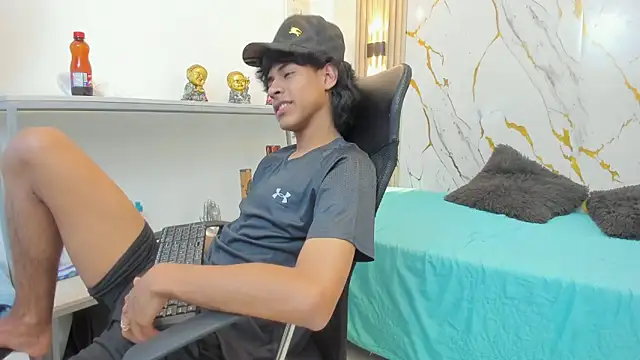 Zayn Fox32 online show from 27, 4, 2026