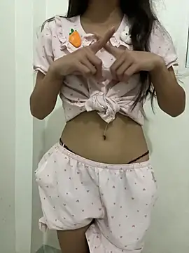 Snapshot of candy_bobo chatting on 10, 7, 2026 candy bobo online show from 10, 7, 2026