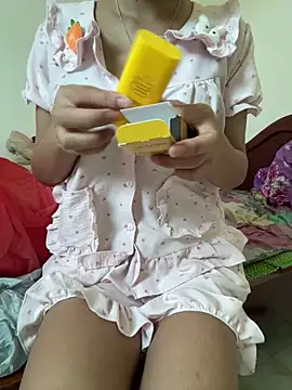 Snapshot of candy_bobo chatting on 13, 7, 2026 candy bobo online show from 13, 7, 2026