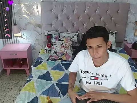 Snapshot of PhillipCox chatting on 12, 5, 2026 PhillipCox online show from 12, 5, 2026