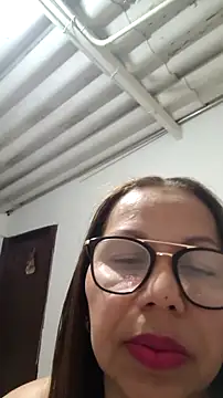 Snapshot of Ladymilf12 chatting on 17, 5, 2026 Ladymilf12 online show from 17, 5, 2026