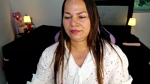 Madame scarlet44 online show from 1, 5, 2026