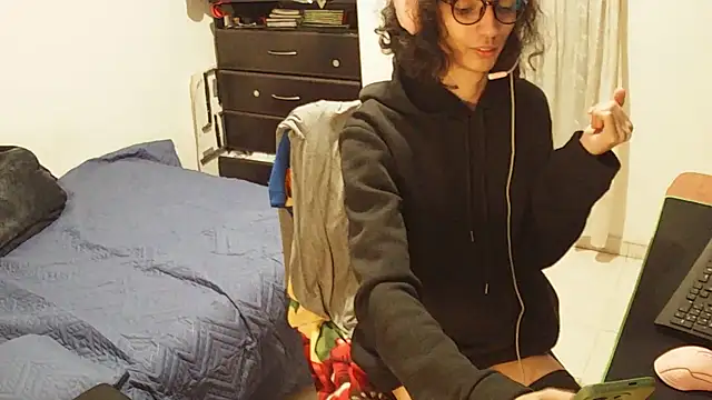hxxyro1 online show from 1, 5, 2026