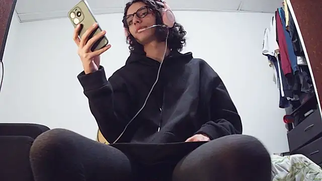 hxxyro1 online show from 13, 5, 2026
