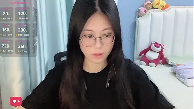 Snapshot of Luna-666 chatting on 10, 5, 2026 Luna-666 online show from 10, 5, 2026
