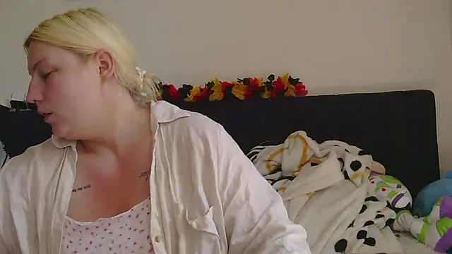 Snapshot of josi-420 chatting on 23, 6, 2026 josi-420 online show from 23, 6, 2026