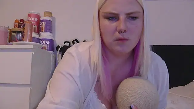 Snapshot of josi-420 chatting on 7, 7, 2026 josi-420 online show from 7, 7, 2026