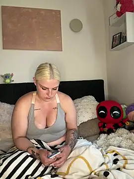 Snapshot of josi-420 chatting on 17, 7, 2026 josi-420 online show from 17, 7, 2026