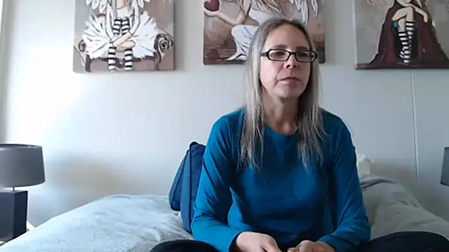 Snapshot of blondiesin50 chatting on 8, 7, 2026 blondiesin50 online show from 8, 7, 2026